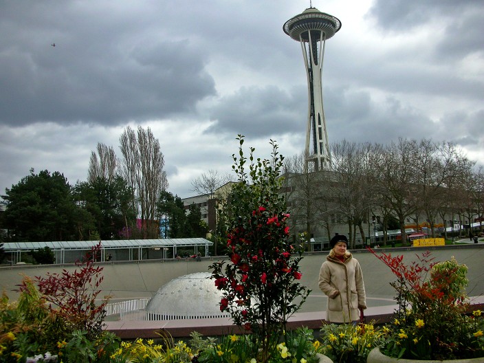 Space Needle and some of those famous gray skies